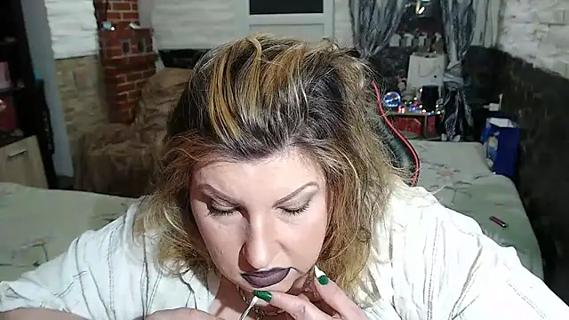 piticaforever online show from February 2026 10:14:02 PM