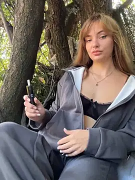 Snapshot of Night_dreams chatting on September 2025 07:52:02 AM Night dreams online show from September 2025 07:52:02 AM