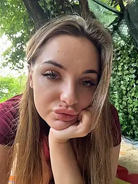 Snapshot of Night_dreams chatting on June 2026 09:24:01 AM Night dreams online show from June 2026 09:24:01 AM