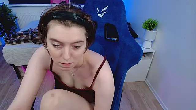 CranberryHot online show from March 2025 02:50:01 AM