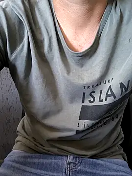 Leo Big online show from December 2025 12:02:02 PM