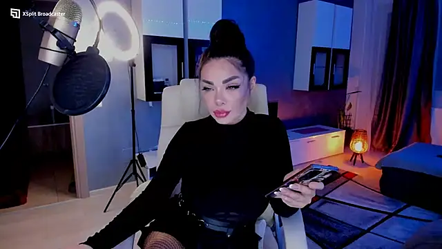 Miss kay1111 online show from December 2024 04:27:02 PM