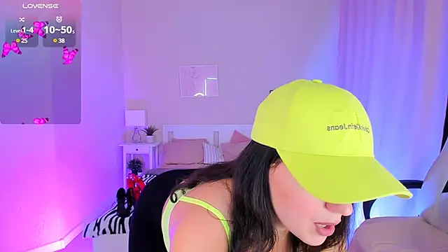 HelenaRegal online show from January 2025 01:56:02 PM