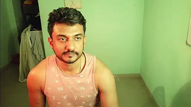 Snapshot of daringcutie chatting on December 2025 01:22:01 AM daringcutie online show from December 2025 01:22:01 AM