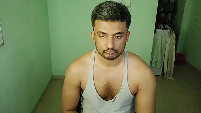 Snapshot of daringcutie chatting on February 2026 08:57:01 AM daringcutie online show from February 2026 08:57:01 AM