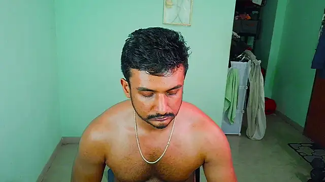 Snapshot of daringcutie chatting on April 2026 07:56:01 AM daringcutie online show from April 2026 07:56:01 AM