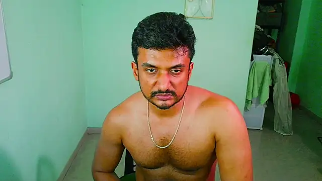 Snapshot of daringcutie chatting on April 2026 07:02:01 AM daringcutie online show from April 2026 07:02:01 AM