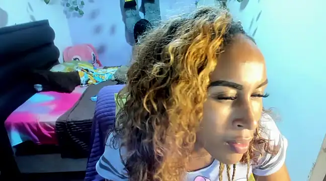 CarameloCeron online show from December 2024 04:23:01 PM