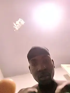 Jheronn28 online show from March 2026 04:07:02 AM