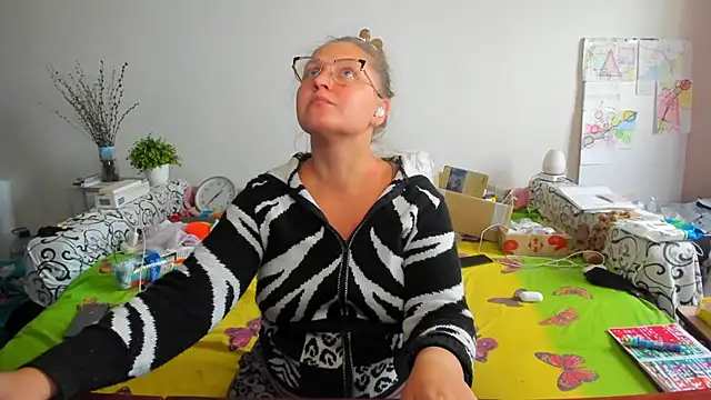 IamYourNarcotic online show from October 2025 11:16:01 AM