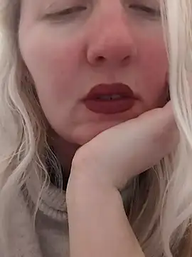 Mllesha74000 online show from February 2025 03:51:02 PM