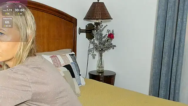 Christine 35 online show from March 2026 12:38:02 PM