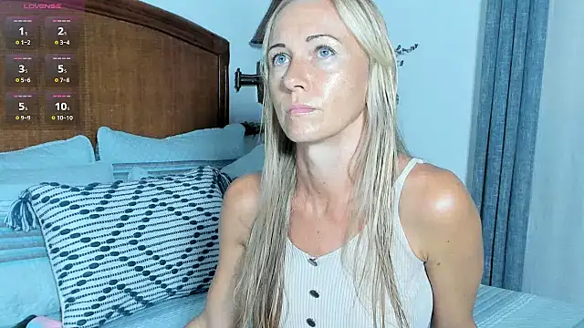 Snapshot of Christine_35 chatting on May 2026 11:53:01 AM Christine 35 online show from May 2026 11:53:01 AM