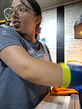 linda-schmidt online show from January 2026 01:33:02 AM