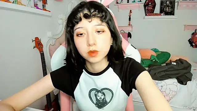 Snapshot of cherrycute chatting on December 2025 07:37:01 AM cherrycute online show from December 2025 07:37:01 AM