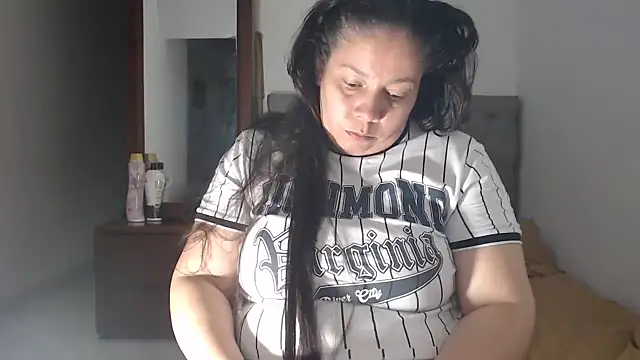 Snapshot of tiffany_horny_1 chatting on March 2025 05:18:02 AM tiffany horny 1 online show from March 2025 05:18:02 AM