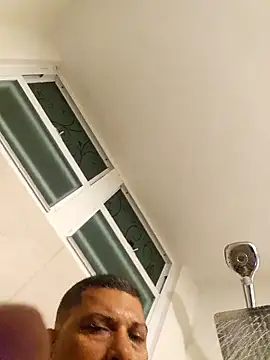 Snapshot of tropikboy chatting on December 2025 02:20:02 AM tropikboy online show from December 2025 02:20:02 AM