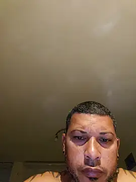 Snapshot of tropikboy chatting on February 2026 10:29:01 AM tropikboy online show from February 2026 10:29:01 AM