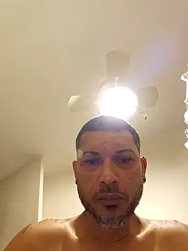 Snapshot of tropikboy chatting on February 2026 09:59:02 AM tropikboy online show from February 2026 09:59:02 AM