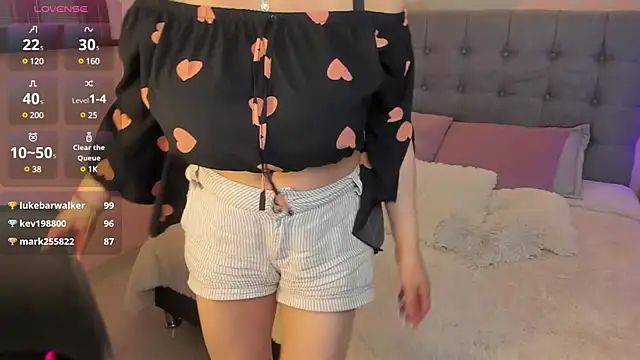  Abril W online show from March 2025 08:02:02 AM