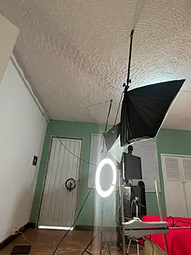 valerie lya online show from February 2026 12:49:01 PM