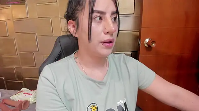 Snapshot of Nara_belen chatting on April 2026 03:41:01 AM Nara belen online show from April 2026 03:41:01 AM