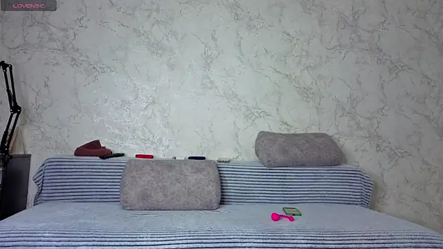 Snapshot of sweeetgirls2021 chatting on October 2025 03:04:01 AM sweeetgirls2021 online show from October 2025 03:04:01 AM