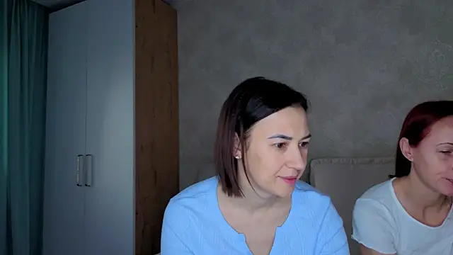 sweeetgirls2021 online show from December 2025 03:00:02 AM