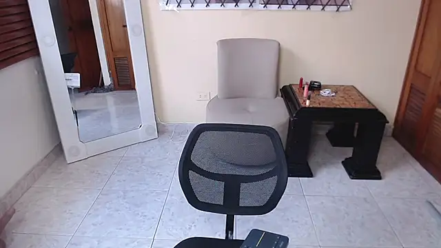 NicoleSantana online show from February 2026 10:15:02 PM