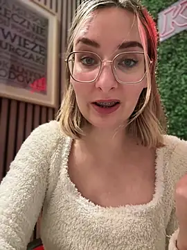 The Snowwhitee online show from January 2025 10:13:02 PM