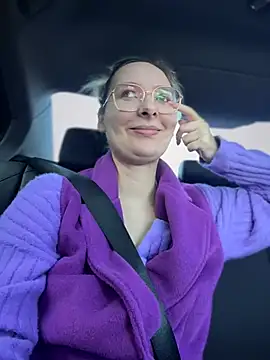 The Snowwhitee online show from March 2025 09:16:02 AM