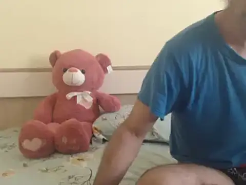 yvesstorm1 online show from March 2025 01:18:01 PM