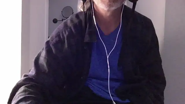 Snapshot of readyforfunxxx chatting on May 2026 01:38:01 PM readyforfunxxx online show from May 2026 01:38:01 PM