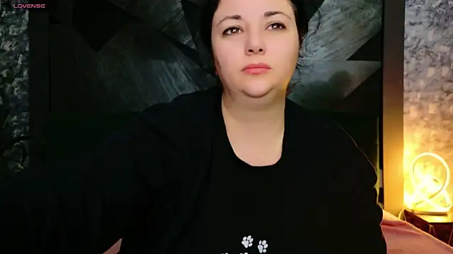 Snapshot of AleshaArabian chatting on December 2024 08:15:02 PM AleshaArabian online show from December 2024 08:15:02 PM