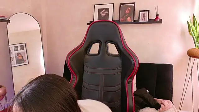 EmmyEvans1 online show from March 2026 07:32:02 PM