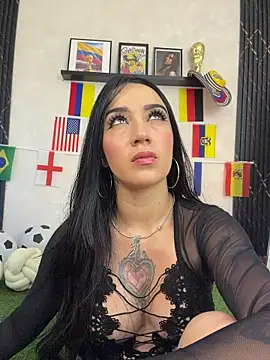 Snapshot of EmmyEvans1 chatting on July 2026 07:07:02 PM EmmyEvans1 online show from July 2026 07:07:02 PM