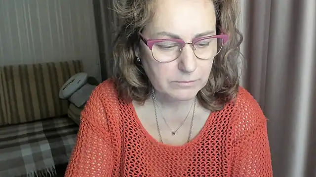 lauraoven online show from January 2025 09:26:01 AM