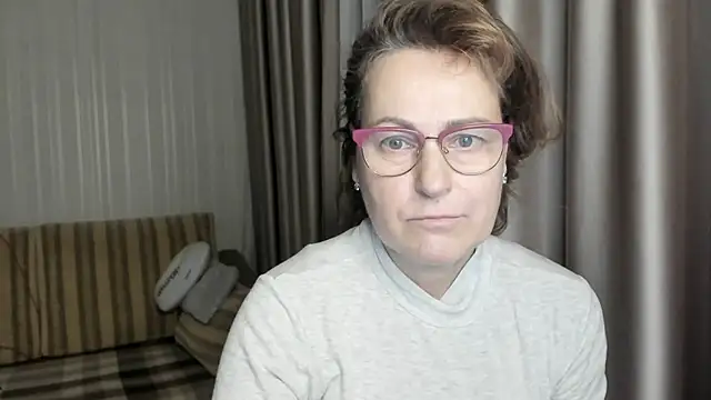 lauraoven online show from January 2025 05:01:01 PM