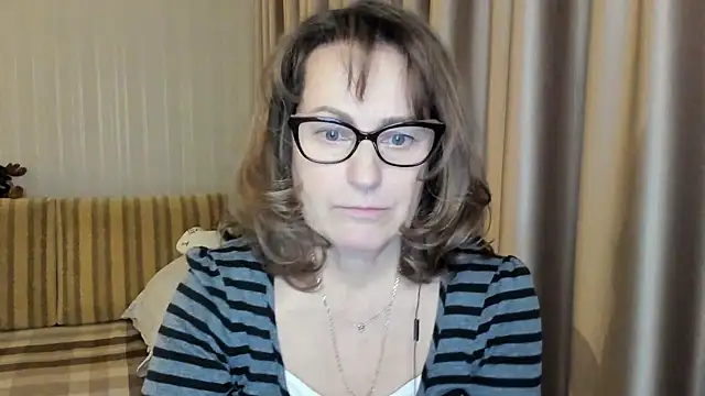 lauraoven online show from February 2025 04:22:01 PM