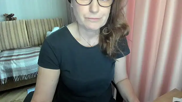 lauraoven online show from March 2026 02:42:01 PM