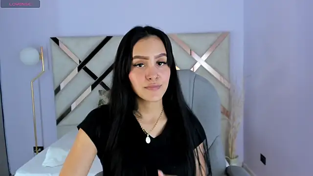 tati saldarriaga online show from November 2025 09:03:02 PM