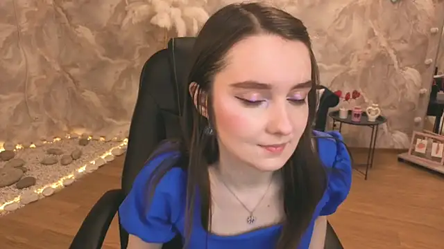 Snapshot of CloudGrace chatting on February 2026 03:23:01 AM CloudGrace online show from February 2026 03:23:01 AM