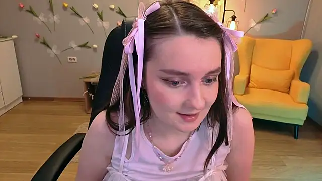 Snapshot of CloudGrace chatting on June 2026 03:15:02 AM CloudGrace online show from June 2026 03:15:02 AM