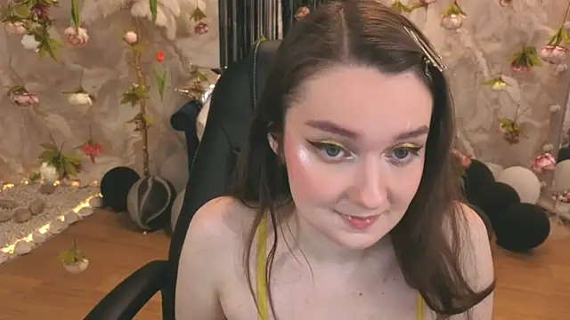 Snapshot of CloudGrace chatting on July 2026 06:24:02 PM CloudGrace online show from July 2026 06:24:02 PM