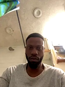 Snapshot of danieldonte chatting on November 2025 12:20:01 PM danieldonte online show from November 2025 12:20:01 PM