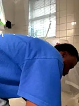 Snapshot of danieldonte chatting on November 2025 02:50:02 PM danieldonte online show from November 2025 02:50:02 PM