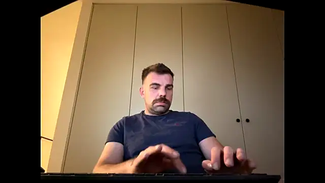Snapshot of mrbigballs chatting on October 2025 09:53:01 PM mrbigballs online show from October 2025 09:53:01 PM