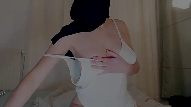 Snapshot of sweet_diazzz chatting on January 2025 07:55:01 PM sweet diazzz online show from January 2025 07:55:01 PM