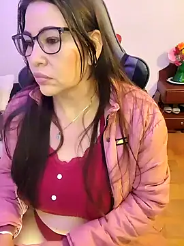 esmeralda milf online show from February 2026 08:18:01 PM