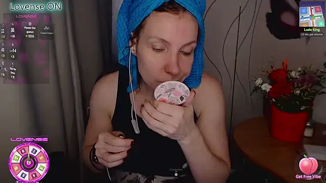 Snapshot of JohansonKatie chatting on February 2025 06:55:01 AM JohansonKatie online show from February 2025 06:55:01 AM